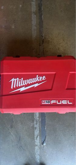 Milwaukee M18 Fuel Magnetic Drill