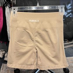 Aurola Nude Medium Gym Shorts for Sale in San Marcos, TX - OfferUp