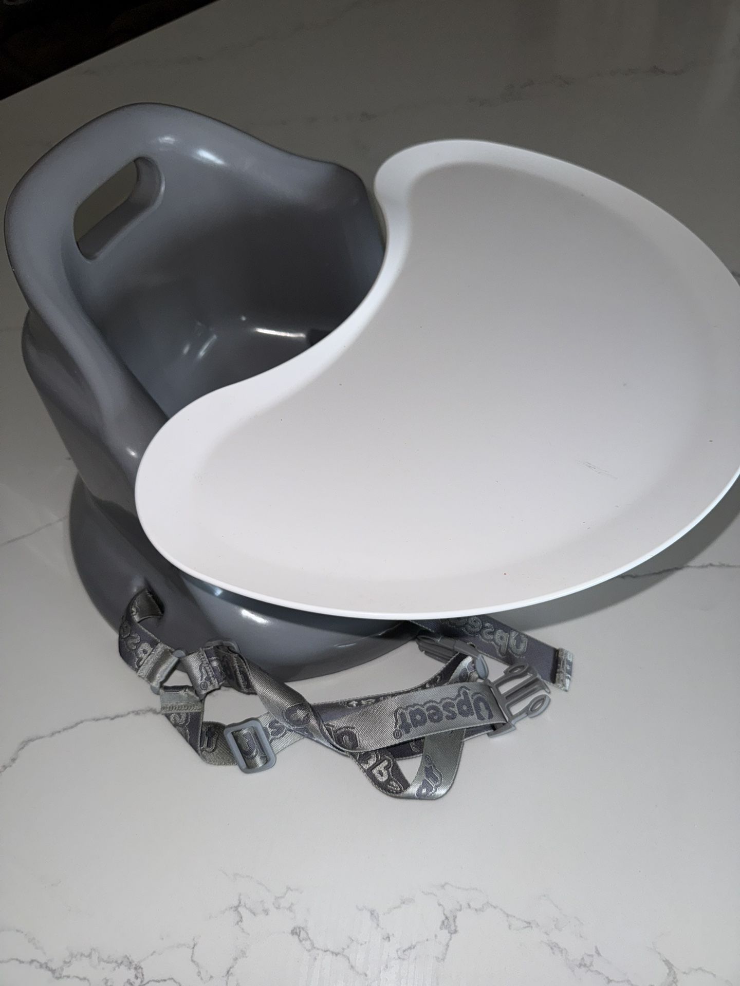 Upseat Booster Seat/Tray Great Condition