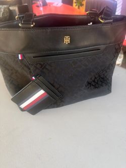 TH purse