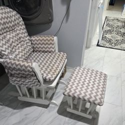 Nursery Glider Chair