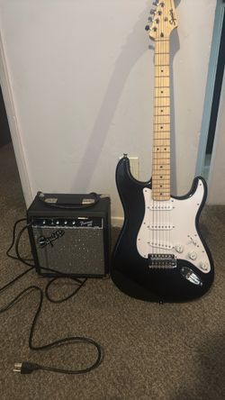Squier Sonic Stratocaster Electric Guitar Pack With Frontman 10G Amp - Black