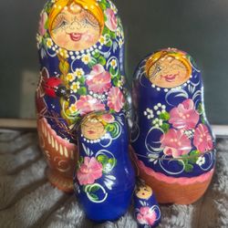 Hand Painted Russian Nesting Dolls 