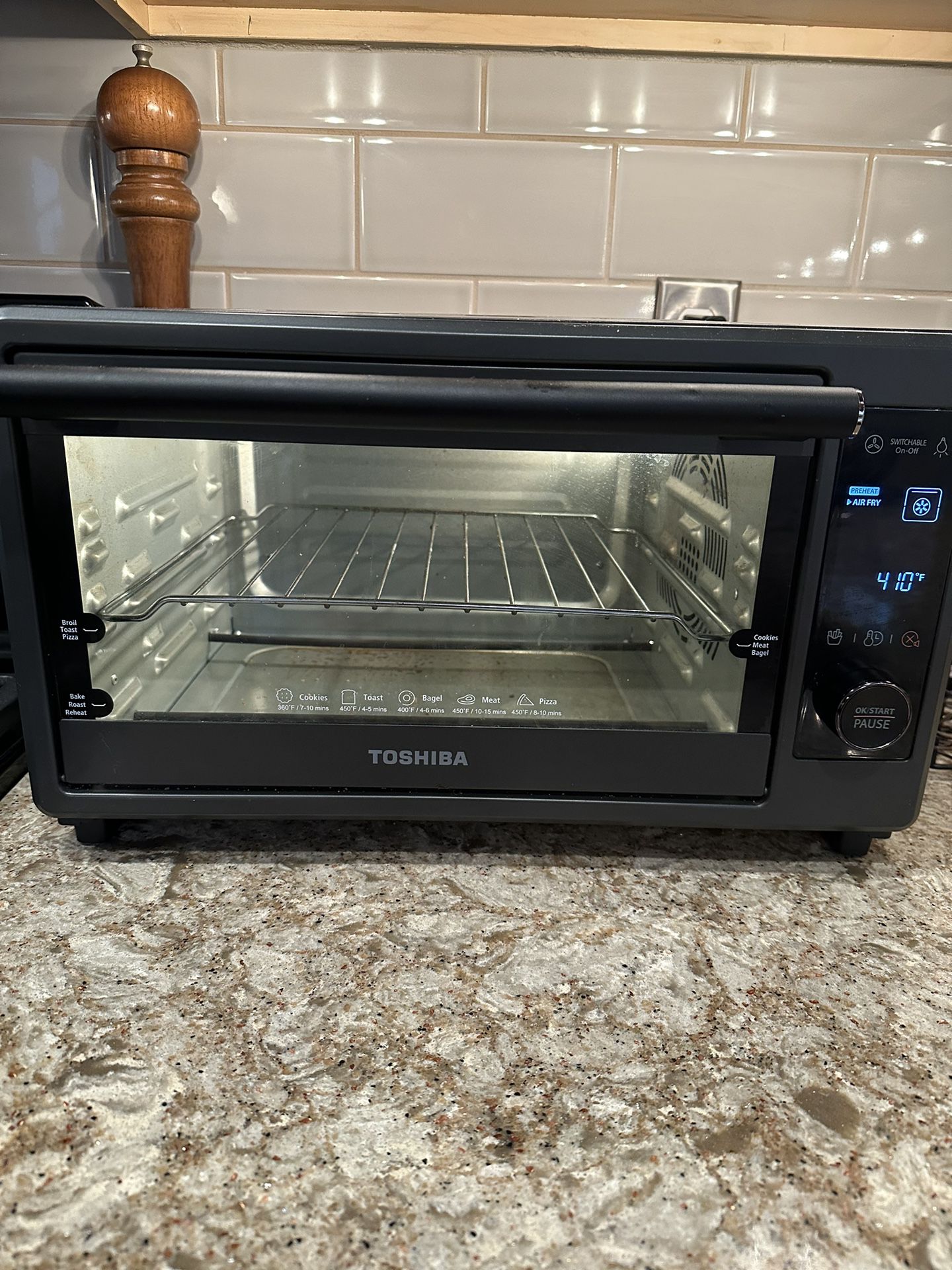 Toshiba Toaster Oven / Air fryer