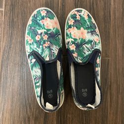 Hawaiian Style Women’s 9/10  