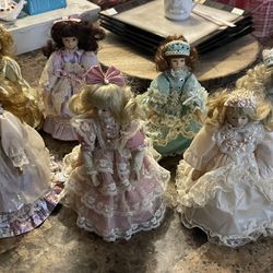 Porcelain Wind Up Music Dolls (ribbons And Bows)