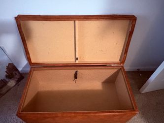ottoman for sale with small scratches at the end