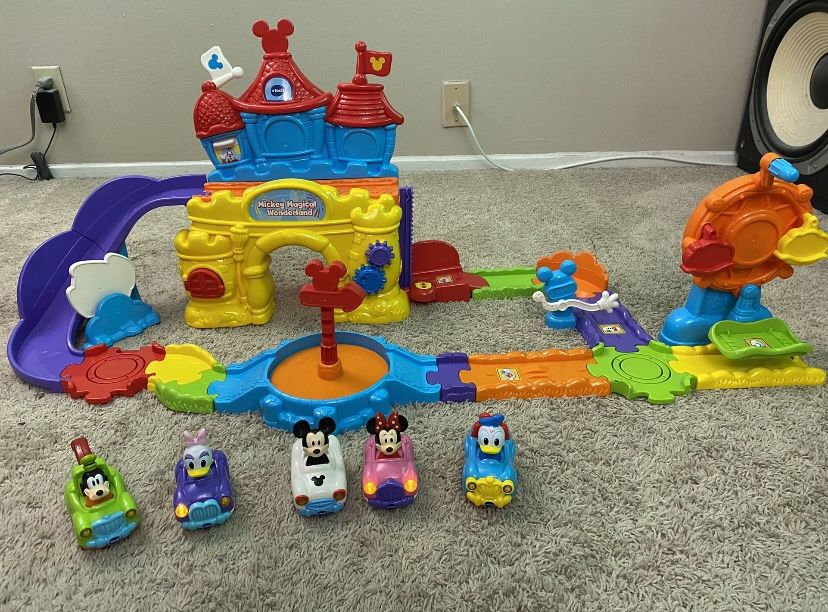 VTech Go! Go! Smart Wheels Mickey Mouse Magical Wonderland