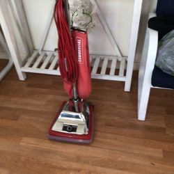 SANiTAIRE  Heavy DUTY  Commercial Vacuum Cleaners Excellent Condition Works Perfect