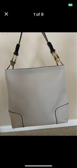 faux leather bag looks and feels like leather LIKE NEW