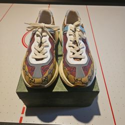 Gucci Sneakers 