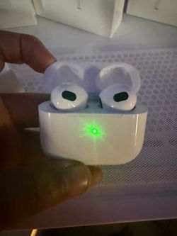 AirPod 3s