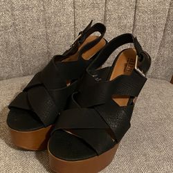 ANA DORIAN BLACK WEDGES