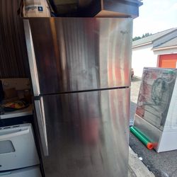 Whirlpool Refrigerator 