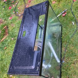 Fish Tank 30gal Price 30$. Pick Up. E.  72.  and Grand View. E. Tacoma 