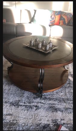 Hard Wood Coffee Table Set
