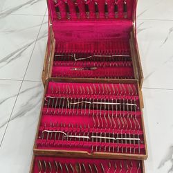 Complete vintage set of SIAM cutlery  (Thailand), with original case.  Gold/bronze metal pieces with wooden handles and traditional Thai decoration.  