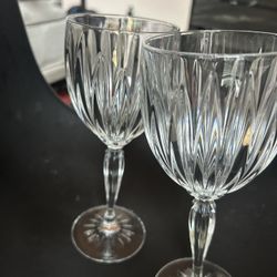 Wine Glasses Duo