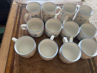 Savoir Vivre Portofino Blue Mugs & Soup Cups – 12 Piece Lot