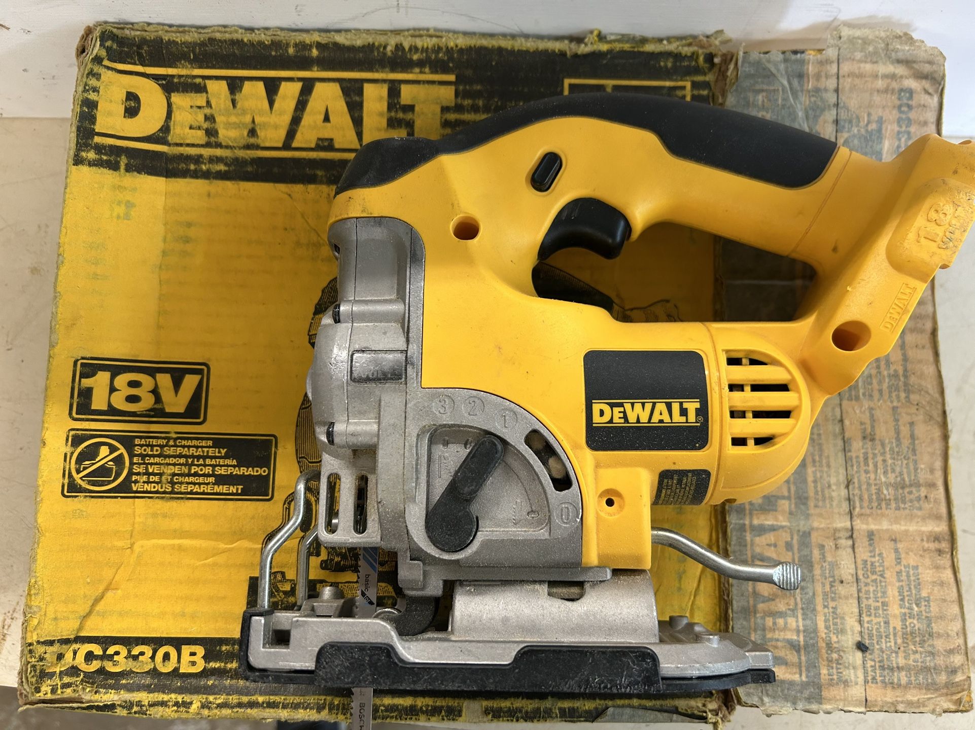 DeWalt 18V Jigsaw, #DC330B