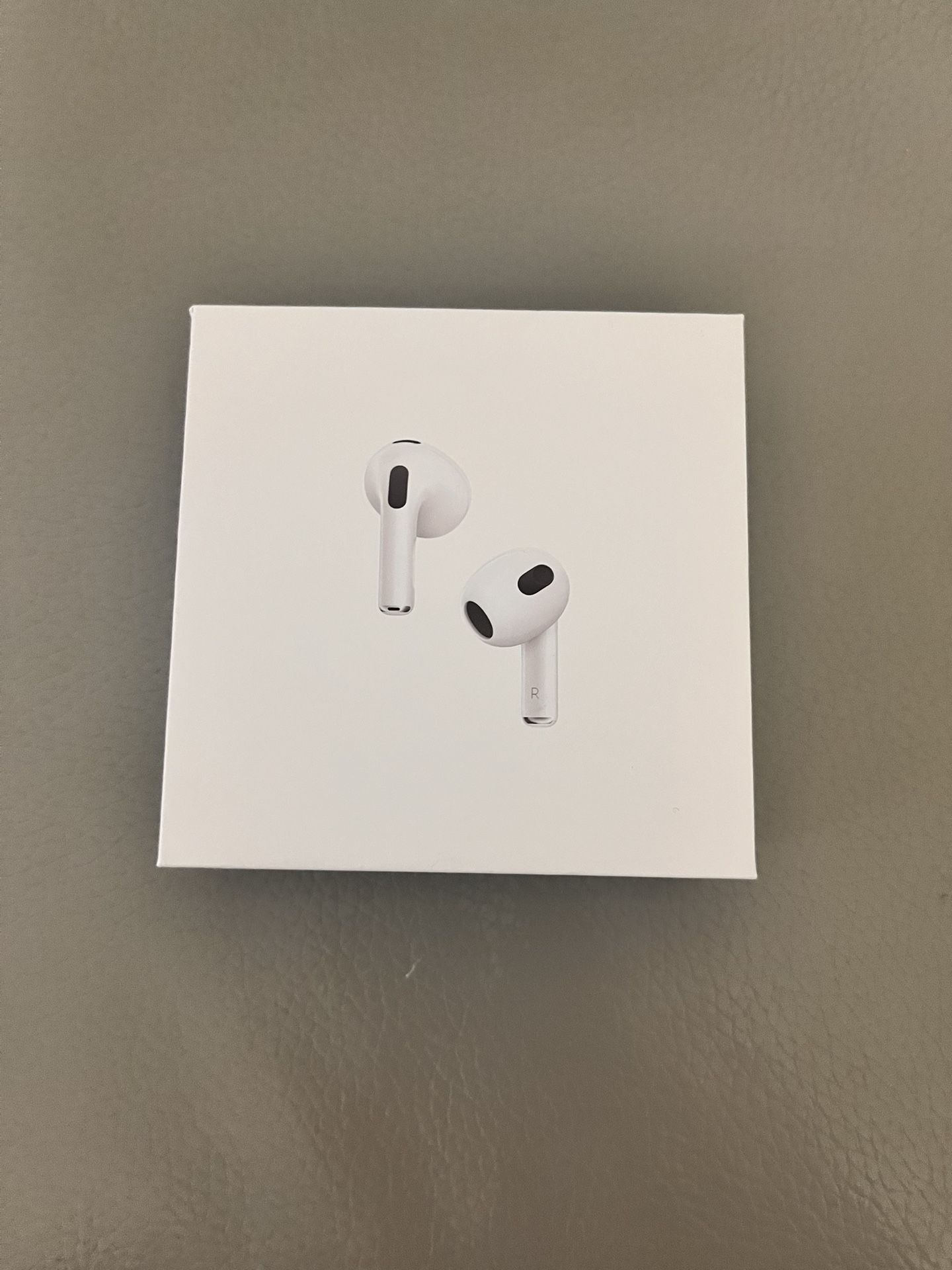 Apple AirPods Generation 3