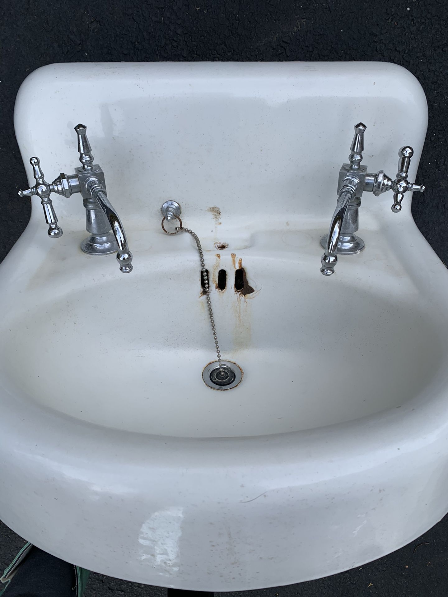 Vintage bathroom sink/Standard brand 1925