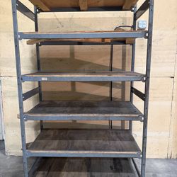 METAL SHELVING