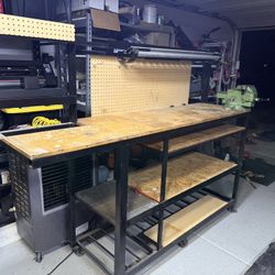 7ft Workbench With Vise And LED Work light 