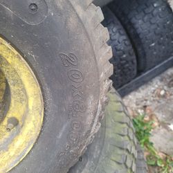 ((READ AD))(($40 EACH))(( 20x8x8 REAR Johndeere/craftsman/husqvarna/poulan Wheel)) Riding Mower