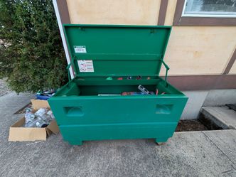 Knack box. Gang box