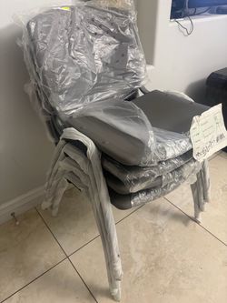 NEW Set of 4 Flash Furniture Hercules Plastic Stack Chairs – Gray