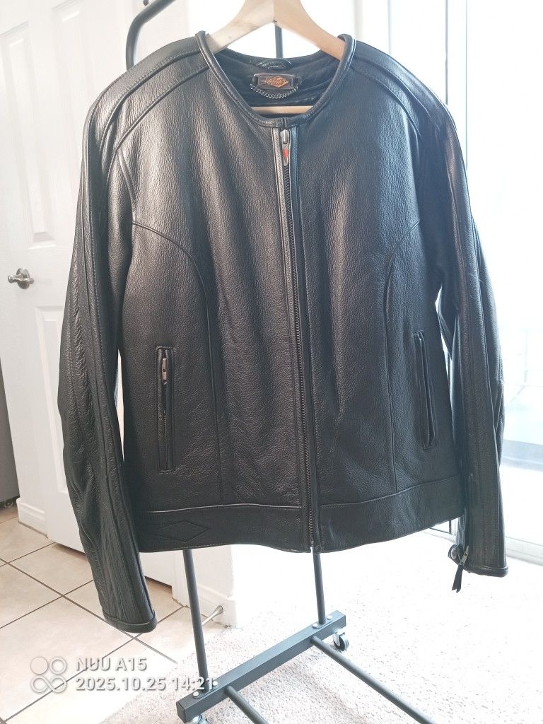 Like New Power Trip  Women's Leather biker Jacket Size Large