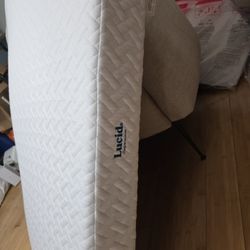 Lucid Mattress TOPPER 