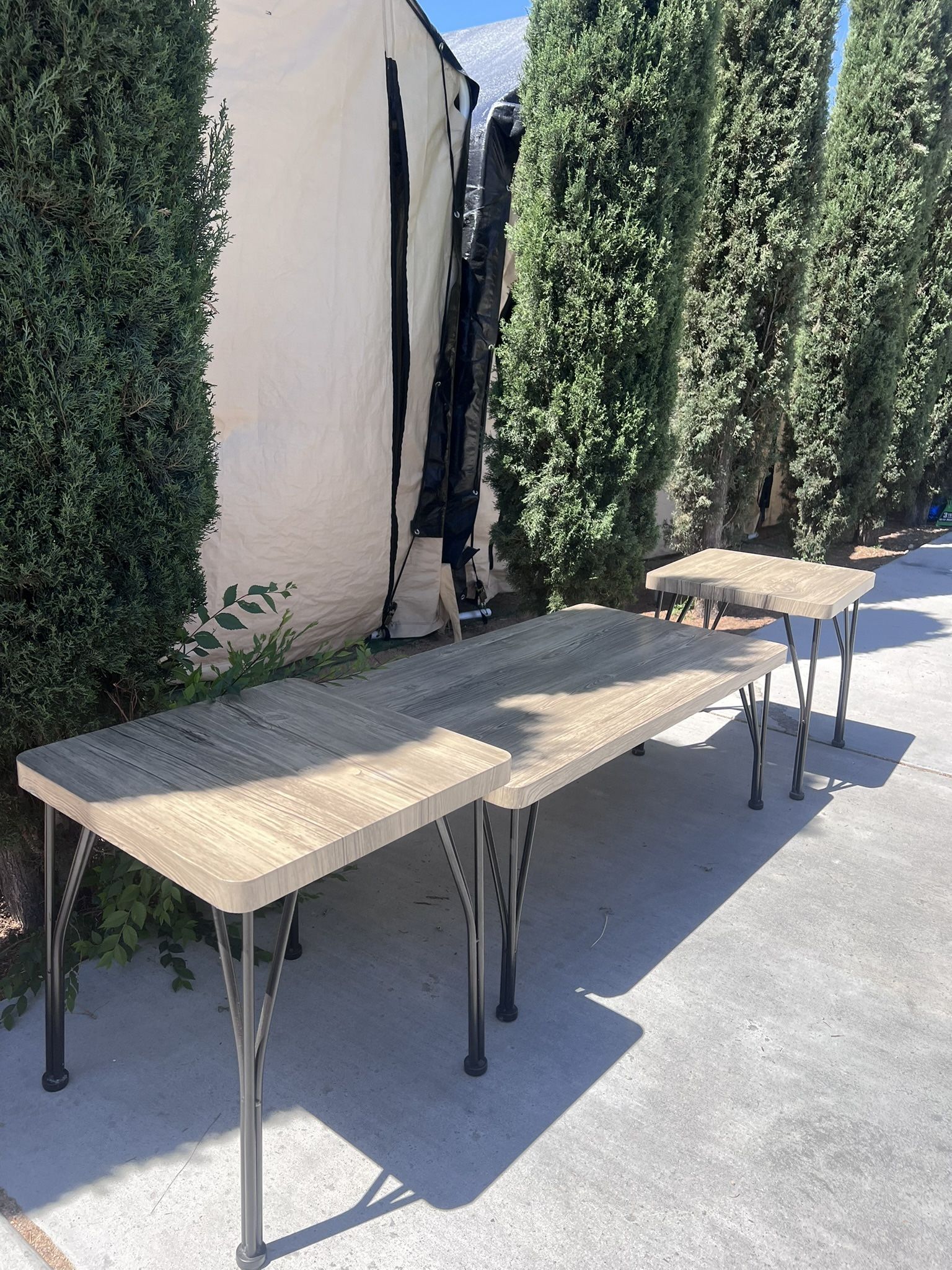 Coffee Table W/ Matching End Tables!