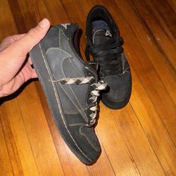travis scott jordan 1 low size 10.5