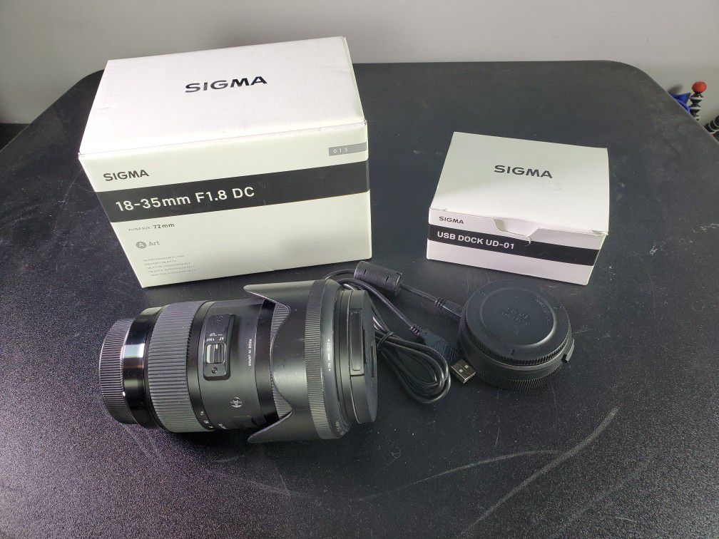 Sigma 18-35mm f/1.8 DC HSM Art Lens for Canon EF W/Docking