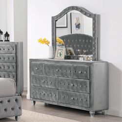 Brand New Dresser With Mirror