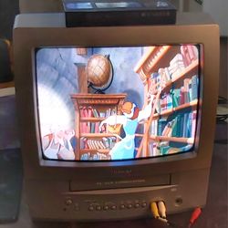 13" CRT TV VCR VHS Player Retro Gaming Television Model 2003