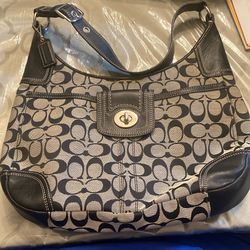 Classic Coach Signature C Shoulder Bag