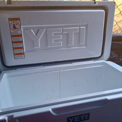 Yeti 75 Tundra Cooler