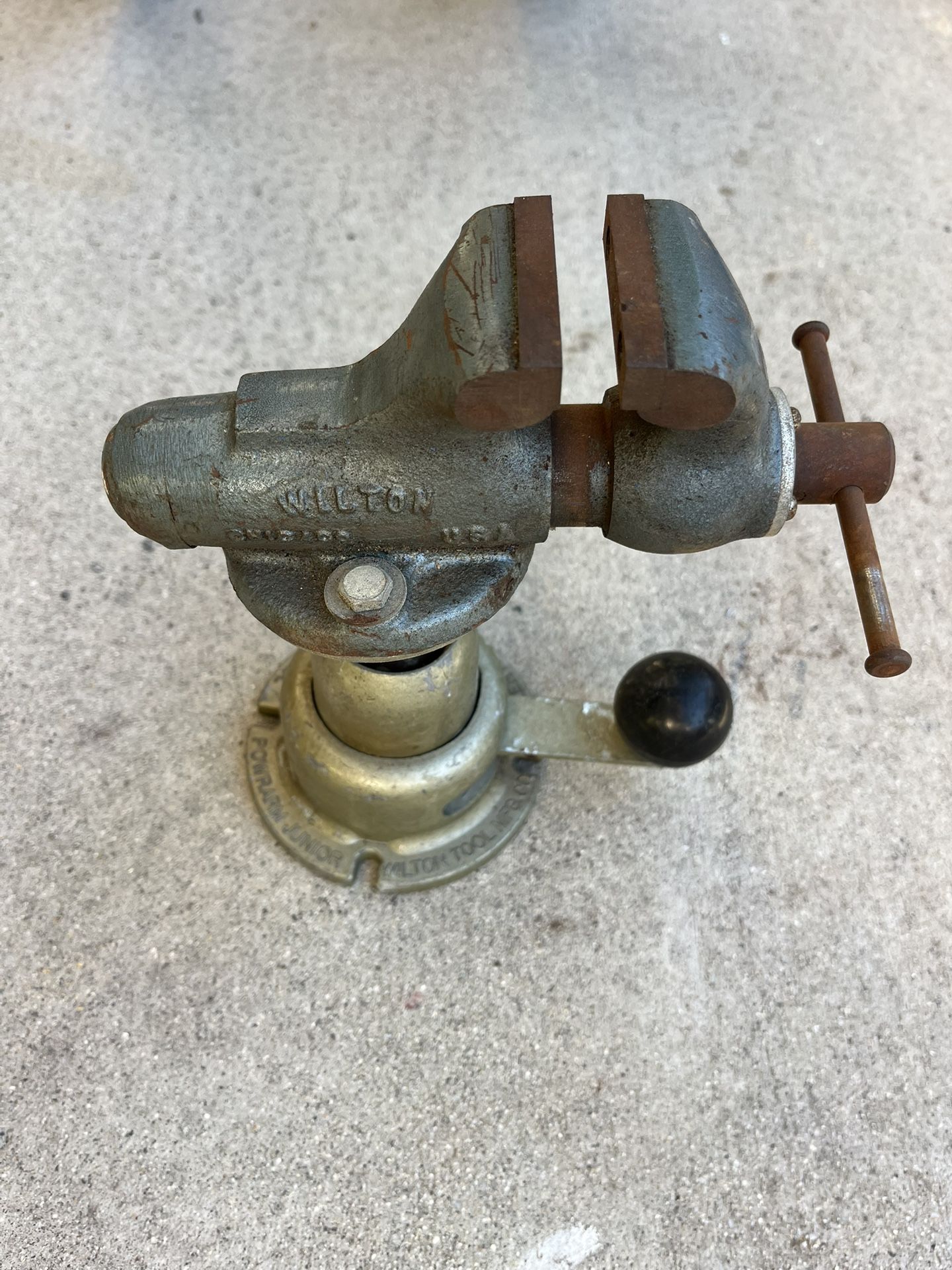 Wilton Baby Bullet Vintage Vise 2in