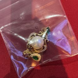 Pearl Emerald Pendant 