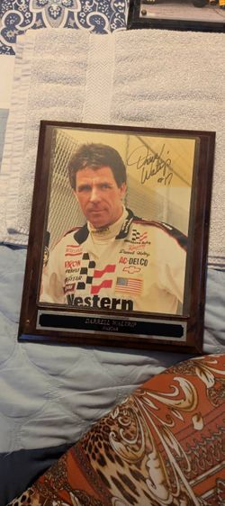 Darell Waltrip autograph