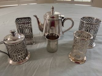 Assortment of silver pieces