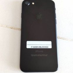 Unlocked Apple iPhone 7 32GB Black