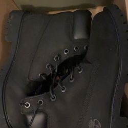 Grade School Timberlands Black Size 5