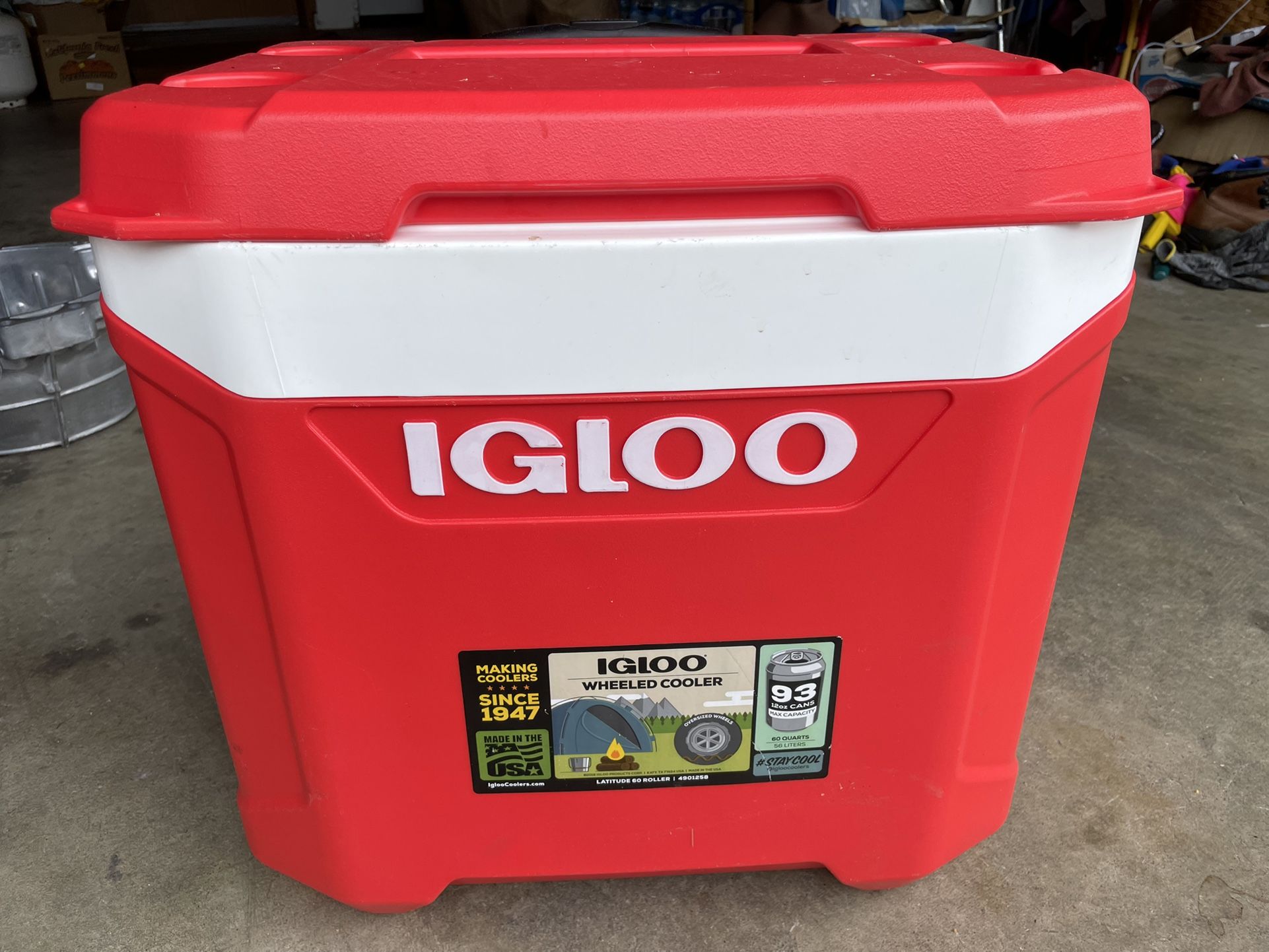 IGLOO Roller Cooler 60 Quarts Like New