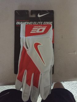 Baseball batting gloves