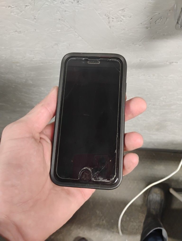 iPhone SE (3rd Gen) 5G 128G