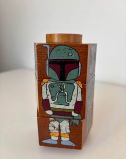 Star Wars Disneyland Galaxy’s Edge Mos Eisley Cantina Character Wooden Toy